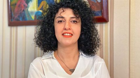 السجن 7 سنوات إضافية لحائزة نوبل للسلام في إيران