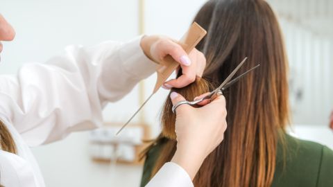 تواريخ قص الشعر  للتكثيف والتطويل لشهر إبريل 2026