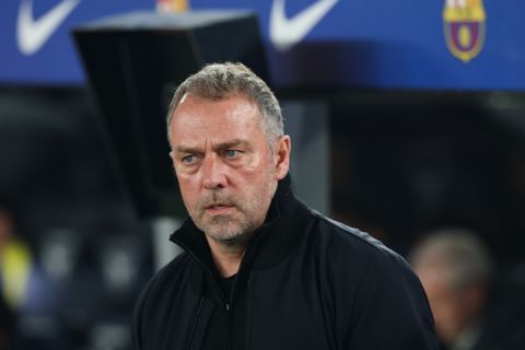 فليك يحسم تشكيلة برشلونة ويوجه 3 تعليمات تكتيكية قبل مواجهة نيوكاسل