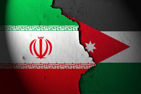 إيران تهدد باستهداف محطتي طاقة أردنيتين و9 عربية