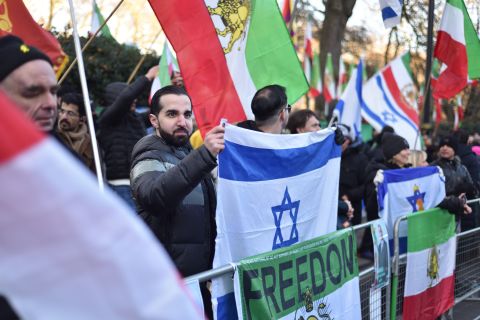  كيف مهّدت إسرائيل الطريق لقلب طهران؟