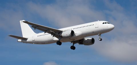 البحرين: نقل الطائرات إلى مطارات بديلة