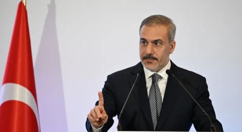 مسؤول أميركي: الحرس الثوري نفذ 3 هجمات في مضيق هرمز