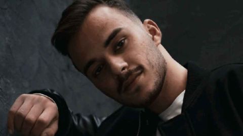 السيلاوي يستمر في الدفاع عن نفسه على السوشال ميديا..