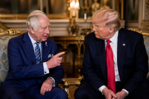 فيديو: الملك تشارلز يحرج ترامب: “بدون بريطانيا لكنت أنت تتحدث الفرنسية”