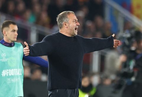 فضيحة لا تصدق: خبير تحكيمي يهاجم حكم مباراة برشلونة وأتلتيكو