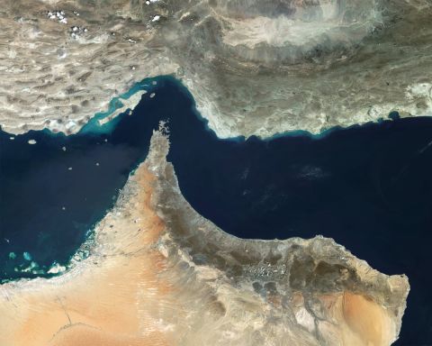 الصين ترفض عقوبات أميركية بشأن النفط الإيراني