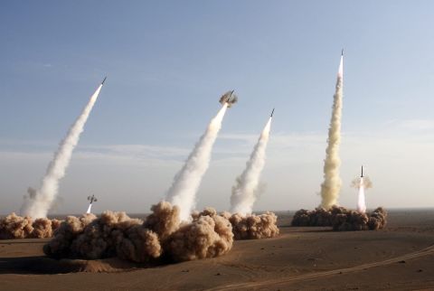 مجددا.. القواعد الأميركية تحت تهديد الحرس الثوري الإيراني