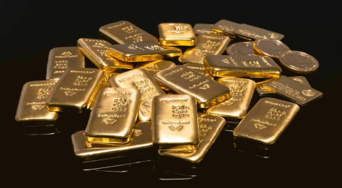 الذهب يواصل الصعود ويتجاوز ضغوط السوق