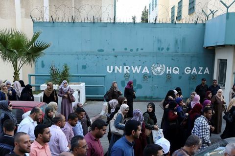 مستقبل أونروا على المحك.. إعلان جديد يشعل الجدل بشأن إدارة غزة