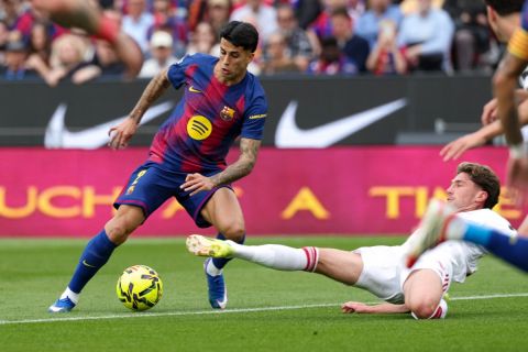 الهلال يستدعي كانسيلو للموسم الجديد وسط مفاوضات لعودته إلى برشلونة