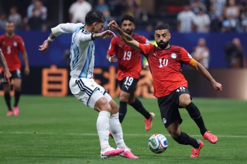 منتخب مصر يخسر أمام الأرجنتين ويربح احترام العالم