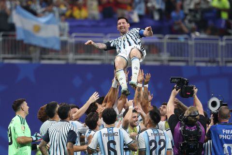 $1.8 billion bet was behind Argentina's victory over Egypt. What is it?