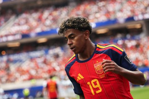 لامين يامال... الغدر التكتيكي أمام فرنسا قد يكلف غالياً