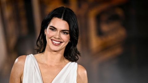 Kendall Jenner exposes bare buttocks in Instagram post, sparks online debate