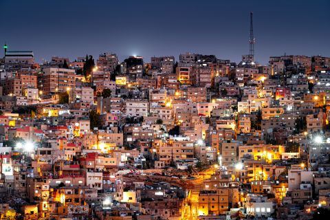 تخطى 4160 ميجاواط.. الحمل الكهربائي يسجل مستويات قياسية في الأردن