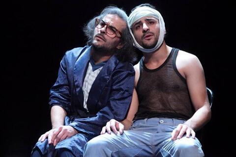 Syrian twins’ play highlights struggles of refugees in Europe