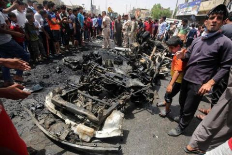 Two cars bombs leave 23 dead and 70 wounded in Baghdad