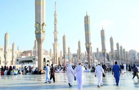 Muslims Worldwide Break Their Fast Marking Eid Al-Fitr