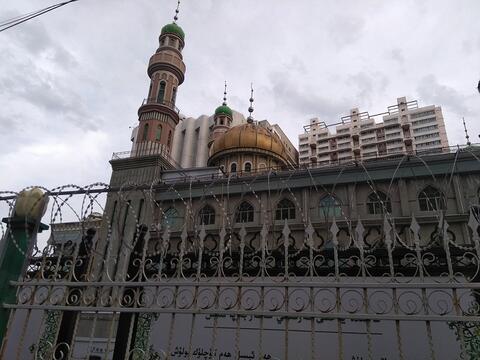 Haunting Images from Xinjiang, China Show Empty Mosques and ‘Halal’ Signs Ripped Off Restaurants