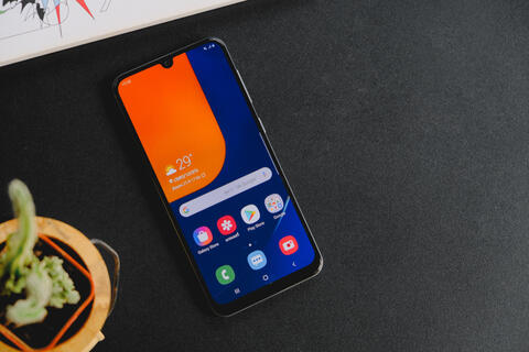 Samsung Unveils First Rugged Smartphone with 5G Compatibility