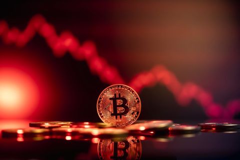 Bitcoin slips further, Ripple takes the lead