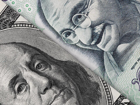 Pakistan: Remittances Hit $2.7 Billion In March