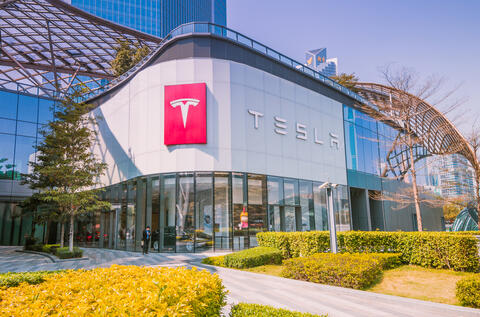 Elon Musk Sells $5 Billion in Tesla Stocks After Twitter Poll