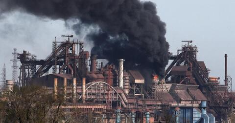 انفصاليو دونيتسك: المسلحون يمنعون خروج المدنيين من مصنع الصلب في آزوفستال