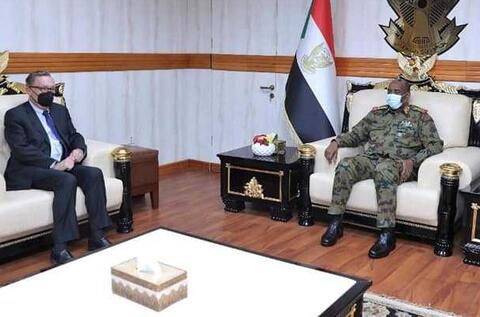 السودان.. الجيش يعتقل حمدوك وغالبية اعضاء الحكومة وبيان مرتقب للبرهان