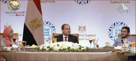 السيسي يوجه بفتح حوار يشمل كافة القوى السياسية 