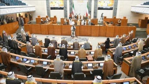 حل مجلس الأمة الكويتي