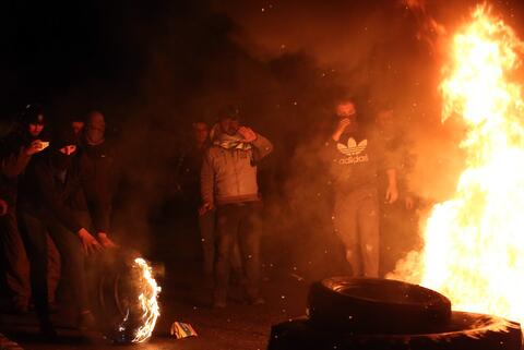 المستوطنون يجددون هجماتهم على قريتي بُرقة وبيتا الفلسطينيتين