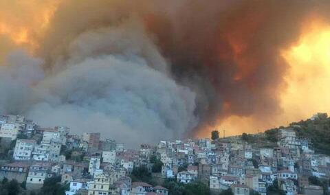 مصرع 7 أشخاص في حرائق الجزائر