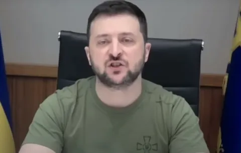 زيلينسكي يطلب القاء كلمة بالفيديو أمام جماهير مباراة نهائي كأس العالم