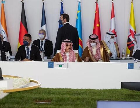 قطر تستنكر تصريحات قرداحي.. والسعودية: حزب الله أصل الأزمة