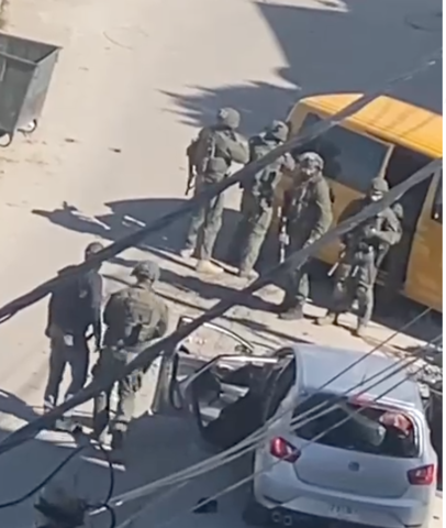 بالفيديو.. الجيش الاسرائيلي يعدم ثلاثة فلسطينيين وسط نابلس