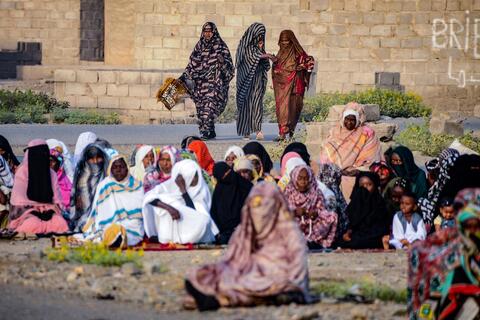 السودان.. انقطاع للانترنت ودول تجلي بعثاتها ورعاياها مع دخول المعارك اسبوعا ثانيا