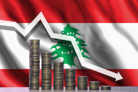 استمرار انهيار الليرة يستنزف ما تبقى من القدرة المعيشية للبنانيين
