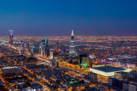 السعودية: يمكن للزوار دخول المملكة باستخدام تأشيرة الخروج والعودة حتى آخر يوم من صلاحيتها 