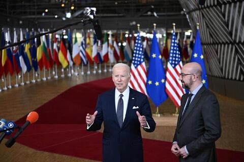 US to Provide $1 Billion in Aid, Accept Ukraine Refugees