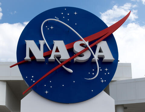 NASA to Start Paying Companies $400 Million to Build Their Own Space Stations