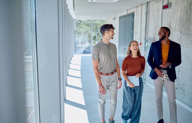 أكثر من 55 ألف فرصة عمل