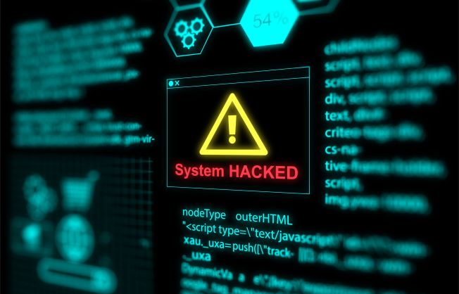 الشرطة تشتبه في موظف صيني سابق في "كوبانغ" لم يعد يعمل في الشركة وغادر البلاد