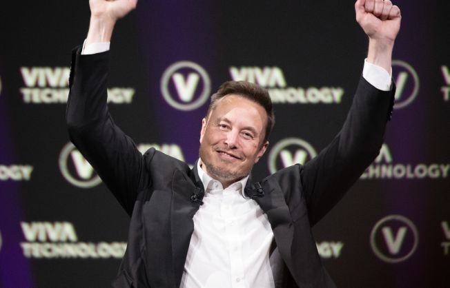 سيوفر النظام إمكانية إيداع الأموال من الحسابات البنكية أو البطاقات بعوائد سنوية