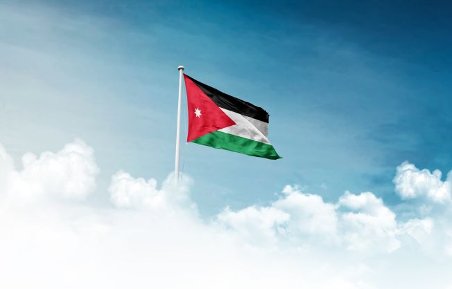 الأردن يغلق أجواءه جزئياً 